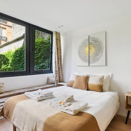 314 Monnier - Superb In * Parigi